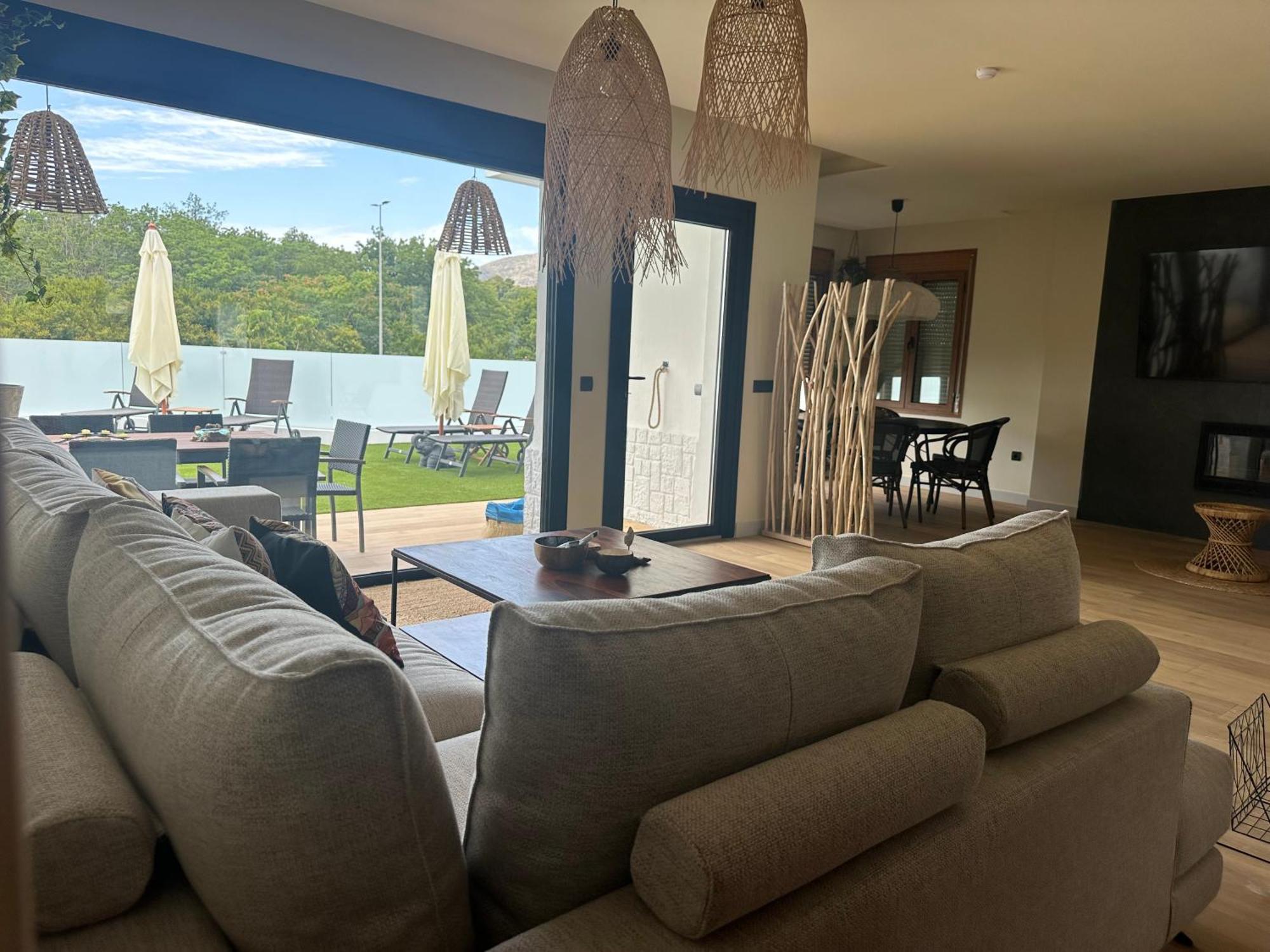 Villa Monaghans *